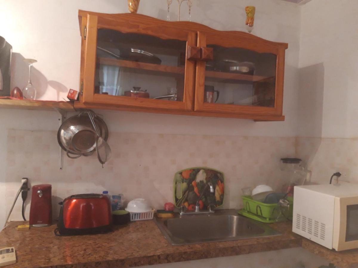 Tranquil Guest House Buccoo Buitenkant foto