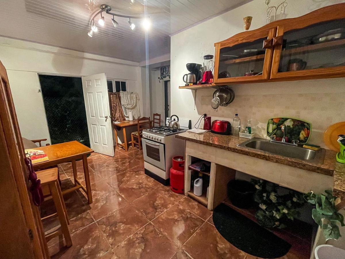 Tranquil Guest House Buccoo Buitenkant foto